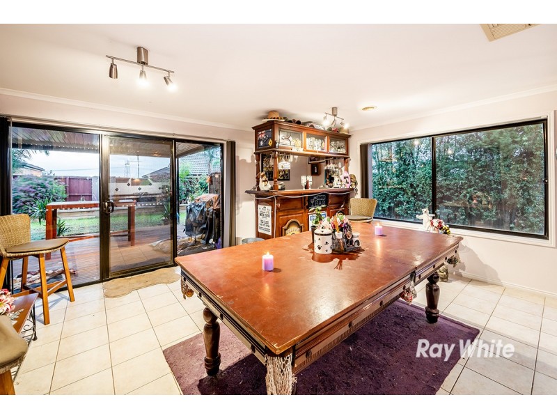 28 Honey Myrtle Way, Cranbourne VIC 3977