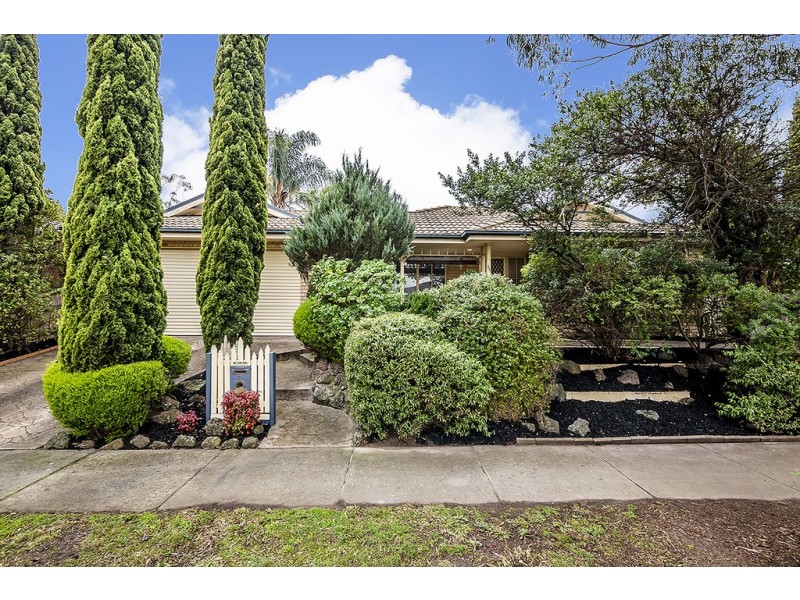 25 Gull Way, Narre Warren South VIC 3805