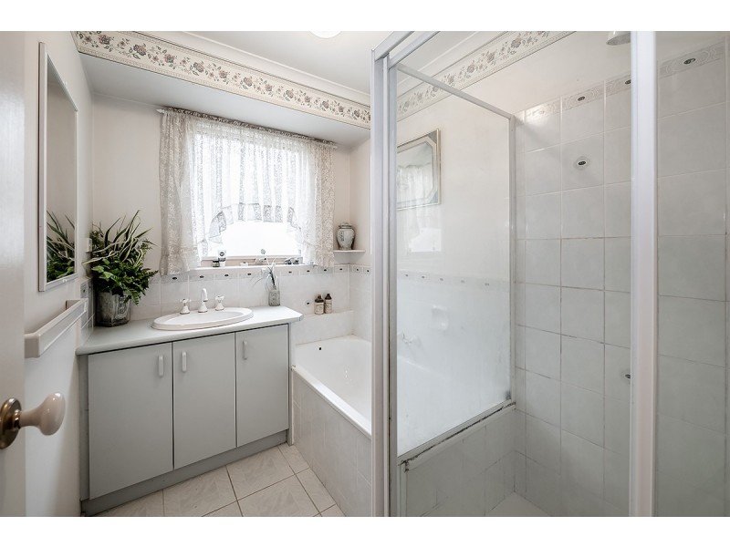 25 Gull Way, Narre Warren South VIC 3805