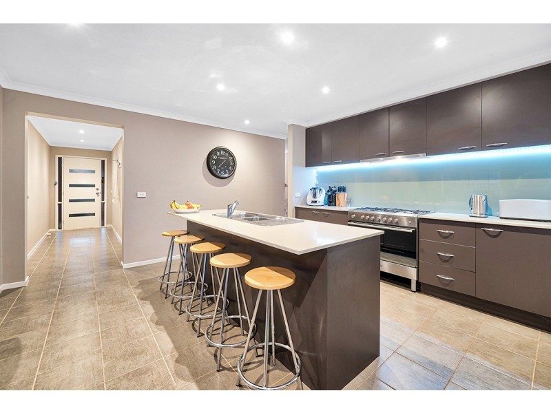 42 Freshwater Boulevard, Lyndhurst VIC 3975