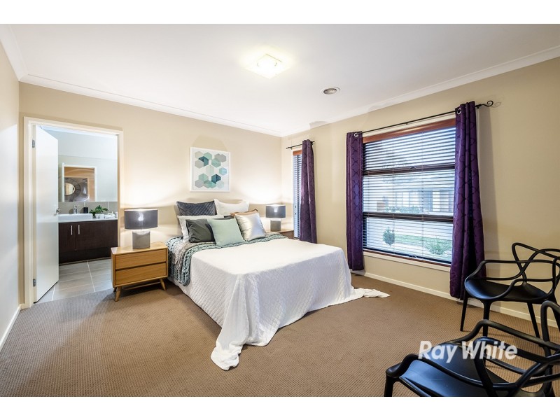 9 Livida Circuit, Lyndhurst VIC 3975