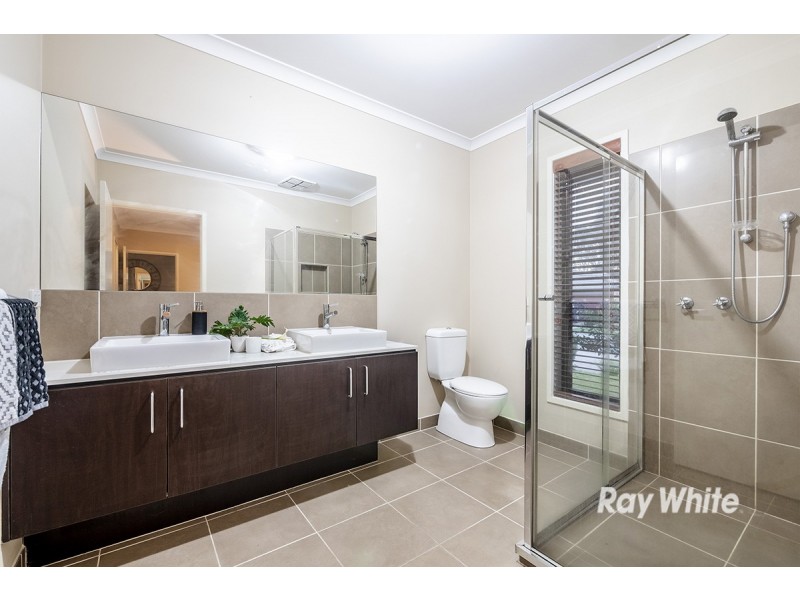 9 Livida Circuit, Lyndhurst VIC 3975