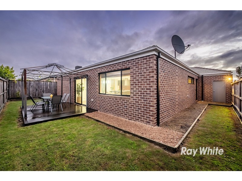 9 Livida Circuit, Lyndhurst VIC 3975