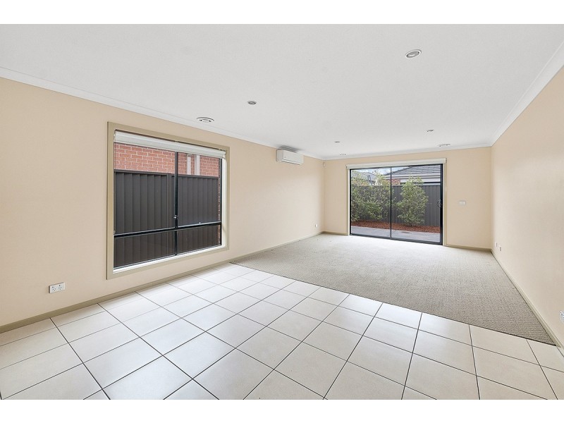 15 Hestia Avenue, Cranbourne West VIC 3977