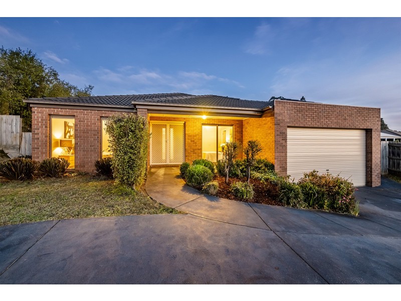 27 Claudia Crescent, Drouin VIC 3818