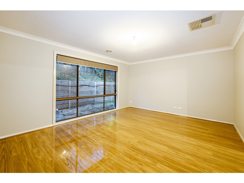 27 Claudia Crescent, Drouin VIC 3818