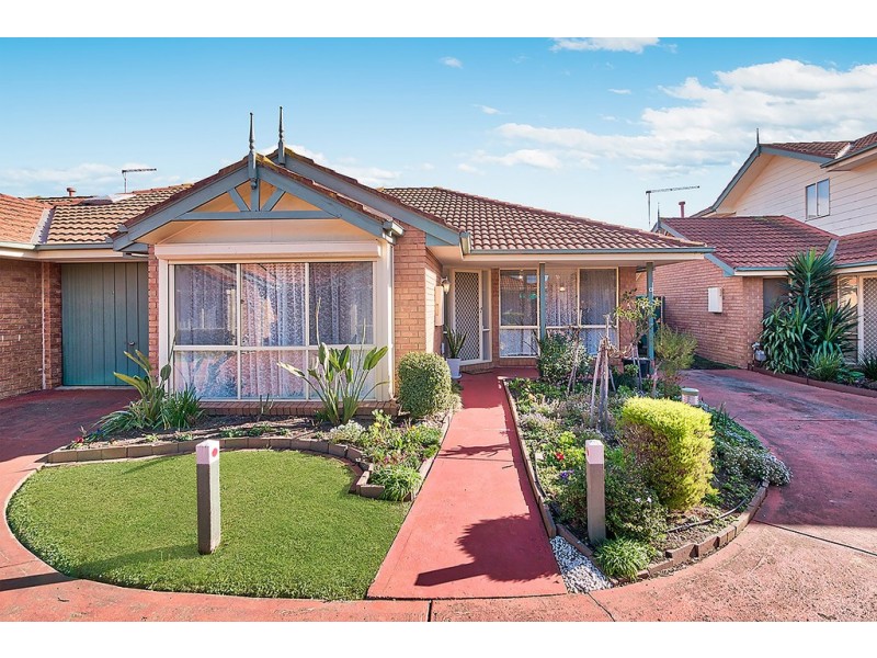 9/15-17 Lyall Street, Cranbourne VIC 3977