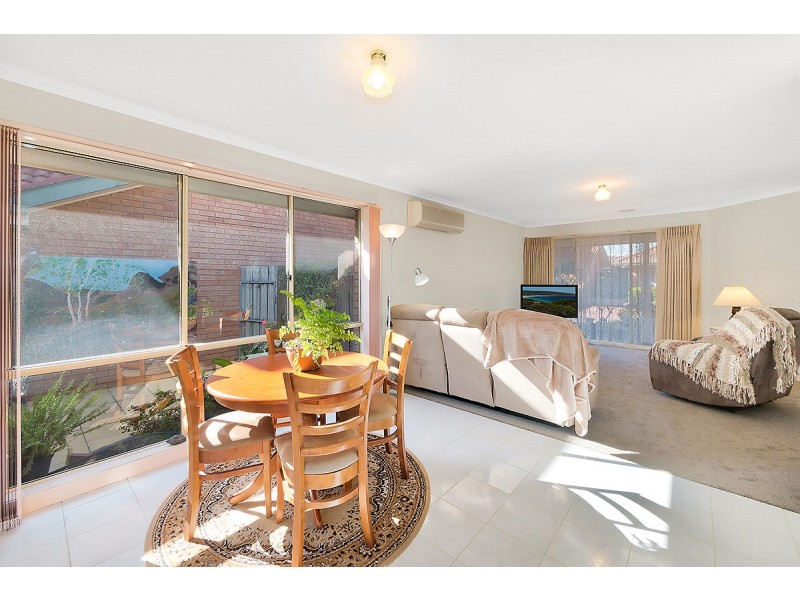 9/15-17 Lyall Street, Cranbourne VIC 3977