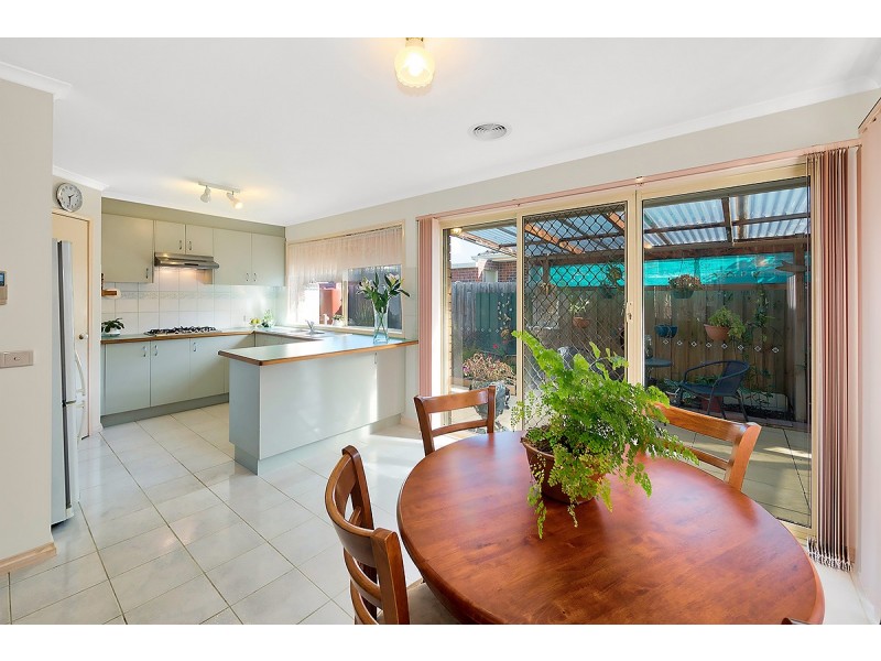 9/15-17 Lyall Street, Cranbourne VIC 3977