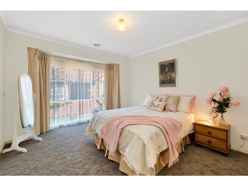 9/15-17 Lyall Street, Cranbourne VIC 3977