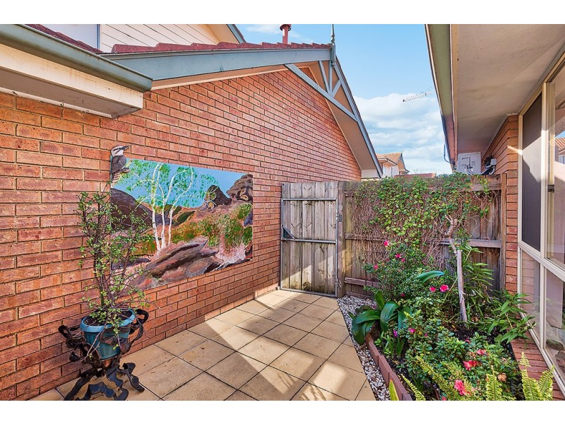 9/15-17 Lyall Street, Cranbourne VIC 3977