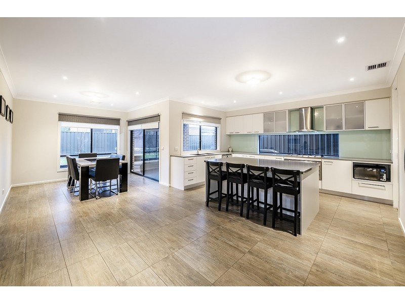 13 Olympus Crescent, Cranbourne West VIC 3977