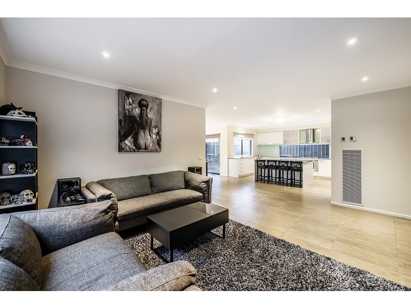 13 Olympus Crescent, Cranbourne West VIC 3977