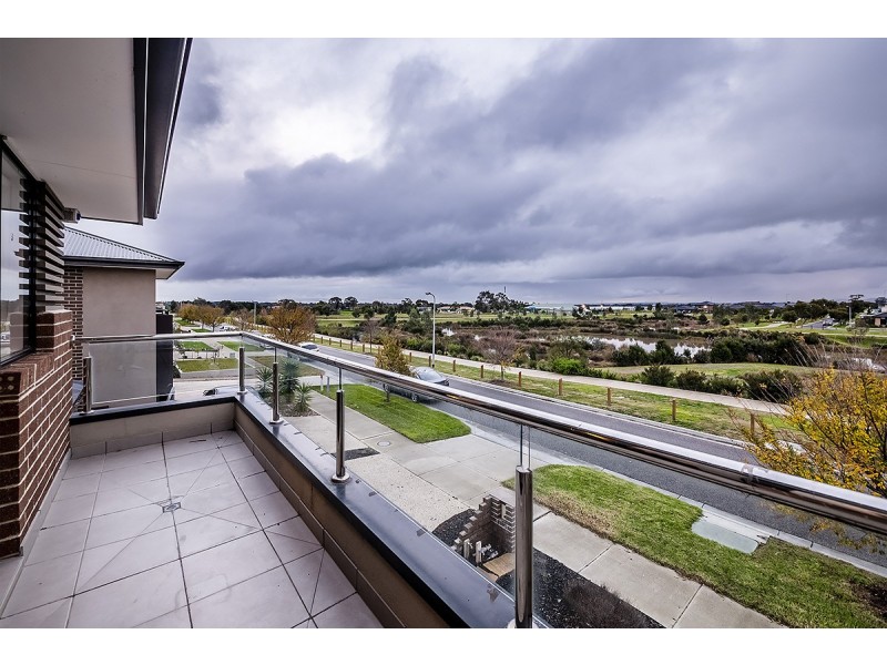 13 Olympus Crescent, Cranbourne West VIC 3977