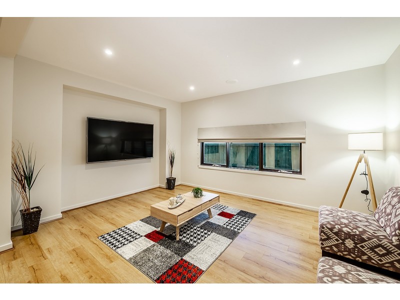 19 Hartland Drive, Cranbourne North VIC 3977