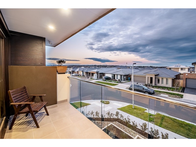 19 Hartland Drive, Cranbourne North VIC 3977