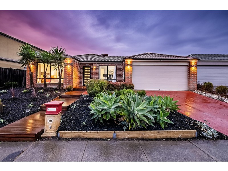 9 Melington Drive, Lyndhurst VIC 3975