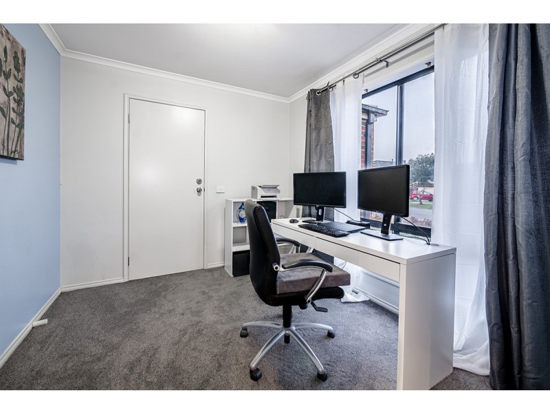 9 Melington Drive, Lyndhurst VIC 3975