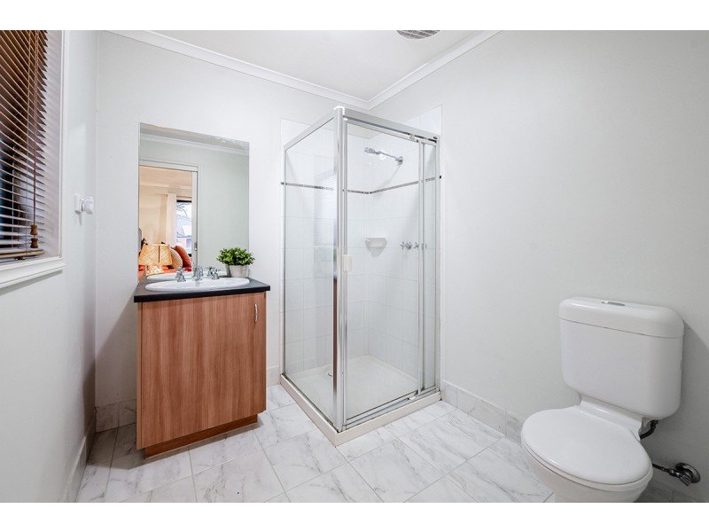 9 Melington Drive, Lyndhurst VIC 3975