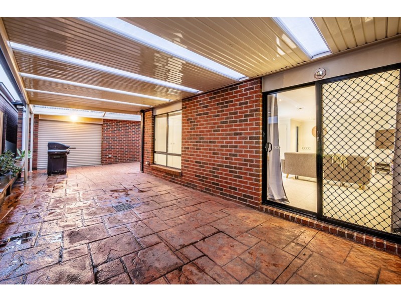 9 Melington Drive, Lyndhurst VIC 3975