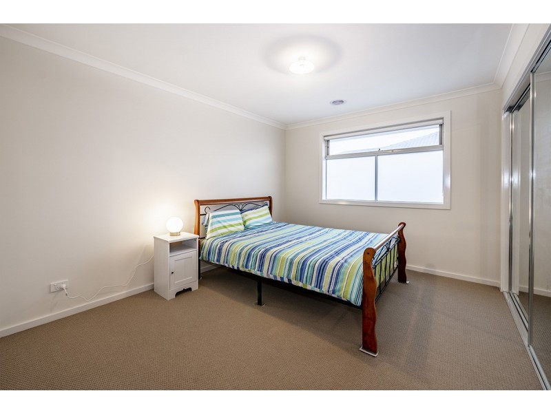 18 Craddock Drive, Clyde North VIC 3978