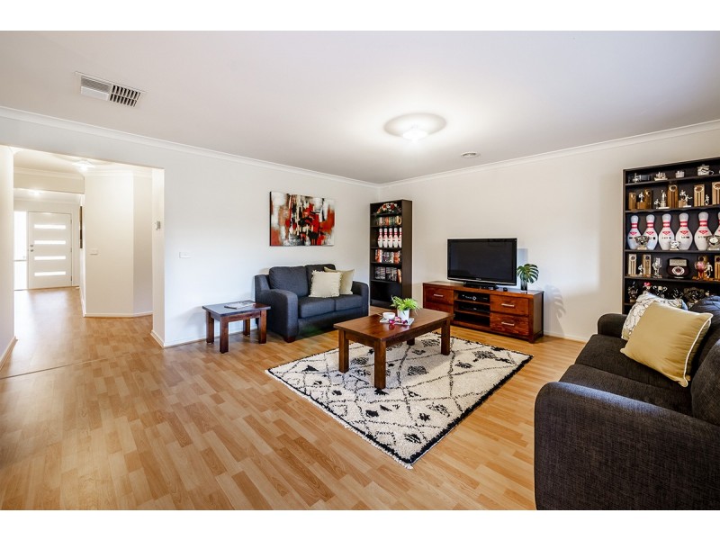 71 Brookwater Parade, Lyndhurst VIC 3975