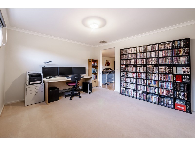 71 Brookwater Parade, Lyndhurst VIC 3975