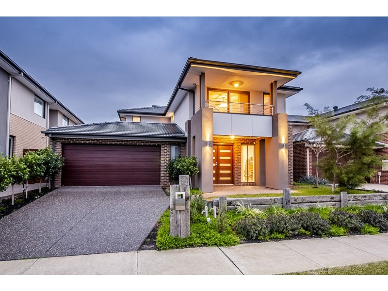 32 Strettle Crescent, Cranbourne North VIC 3977