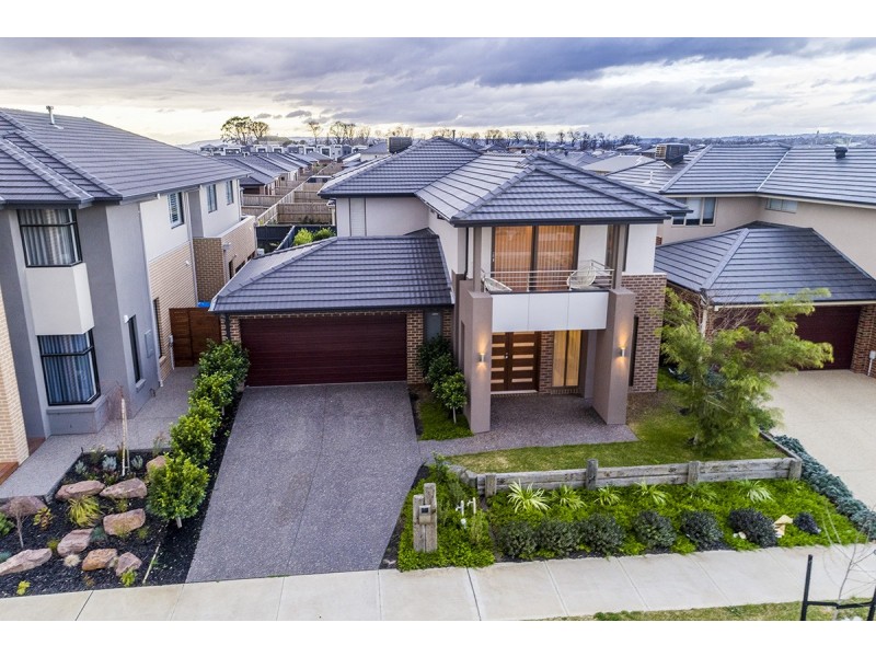 32 Strettle Crescent, Cranbourne North VIC 3977