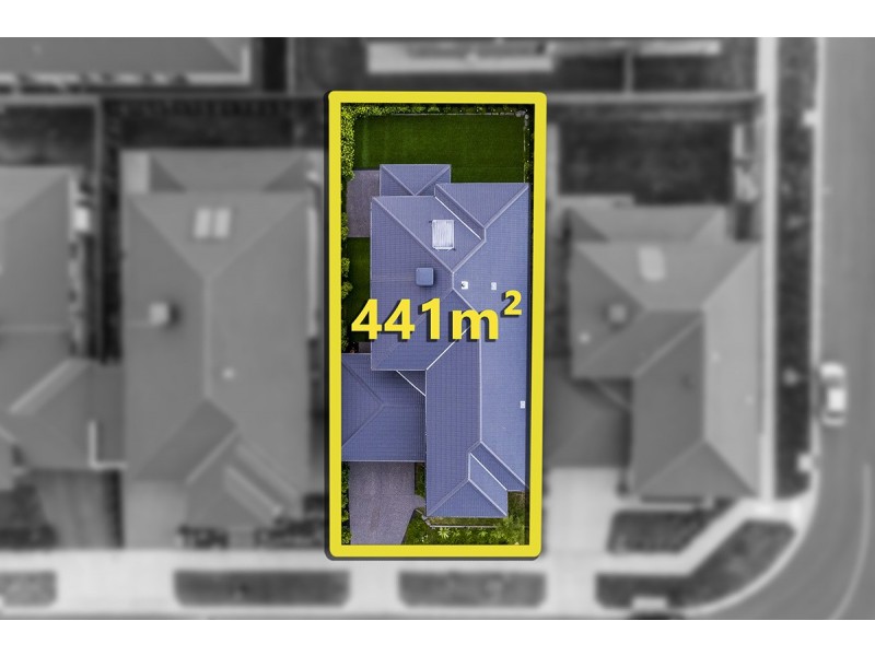 32 Strettle Crescent, Cranbourne North VIC 3977