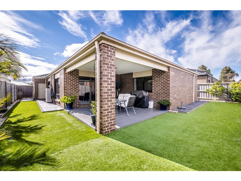 12 Princeton Place, Cranbourne West VIC 3977
