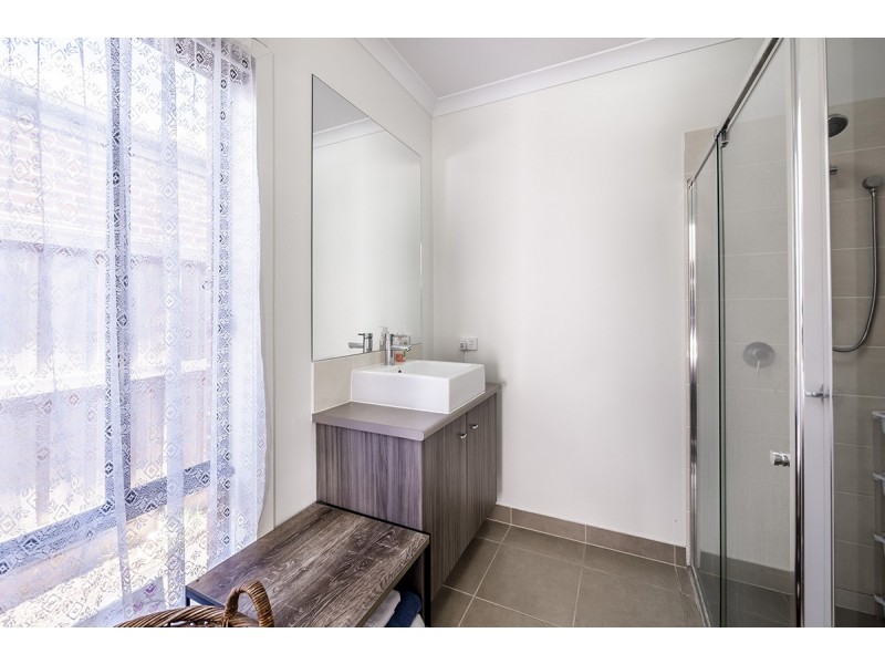 12 Princeton Place, Cranbourne West VIC 3977