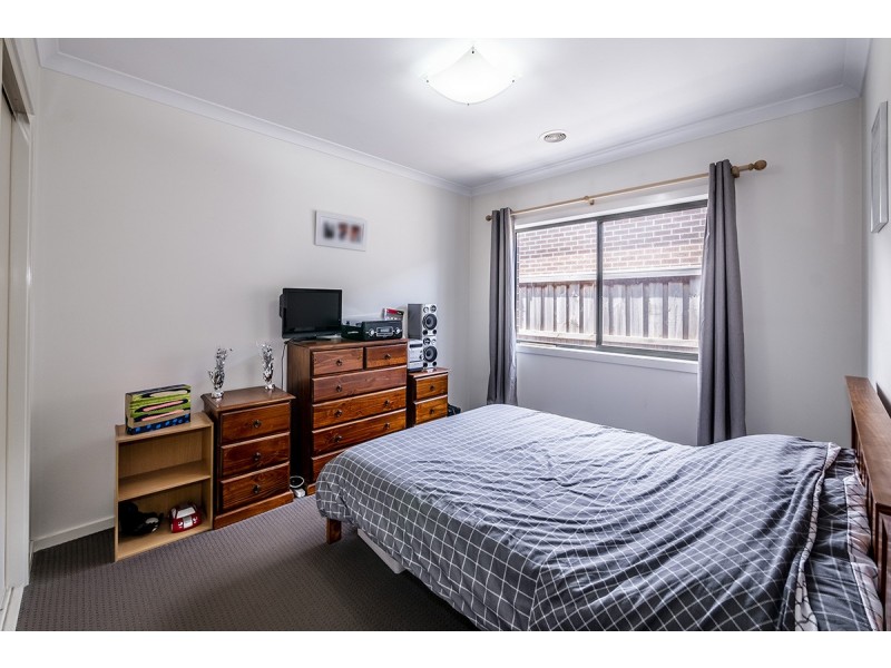 12 Princeton Place, Cranbourne West VIC 3977