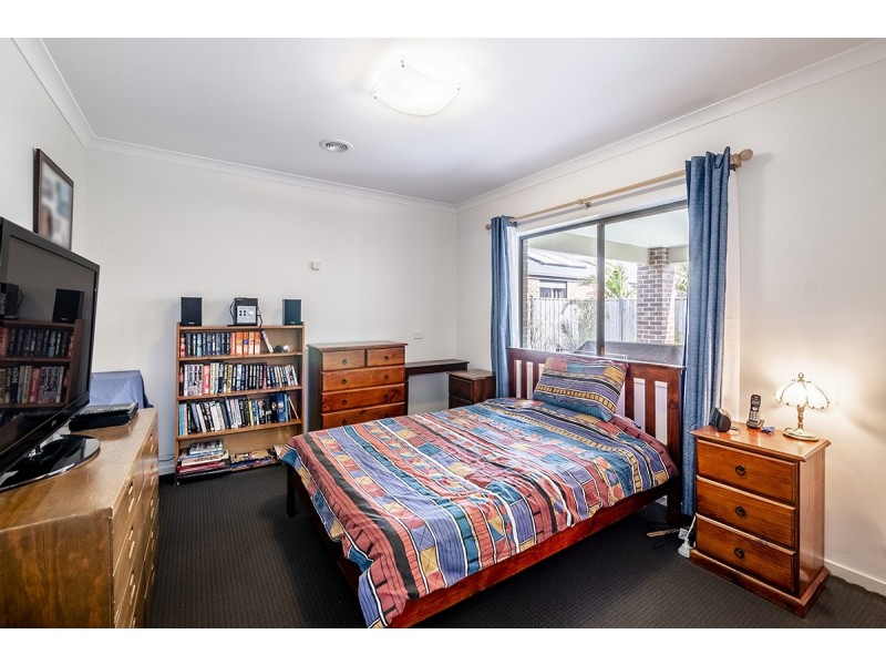 12 Princeton Place, Cranbourne West VIC 3977