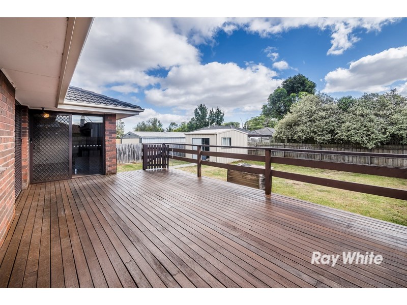32 Roberts Road, Cranbourne VIC 3977