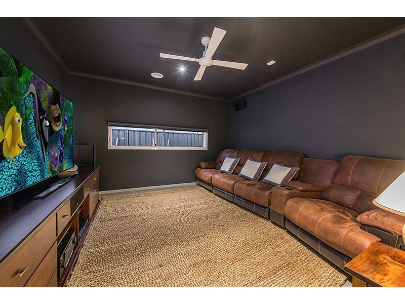 50 Pegasus Road, Cranbourne West VIC 3977