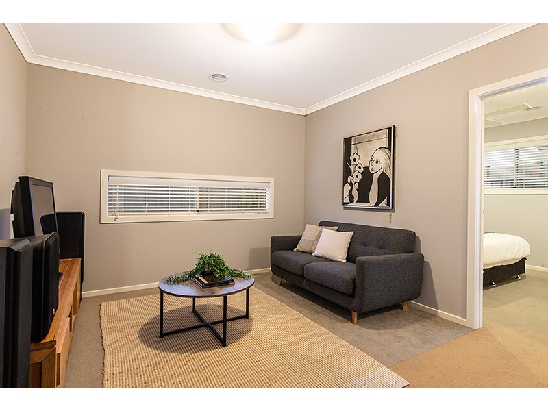 50 Pegasus Road, Cranbourne West VIC 3977