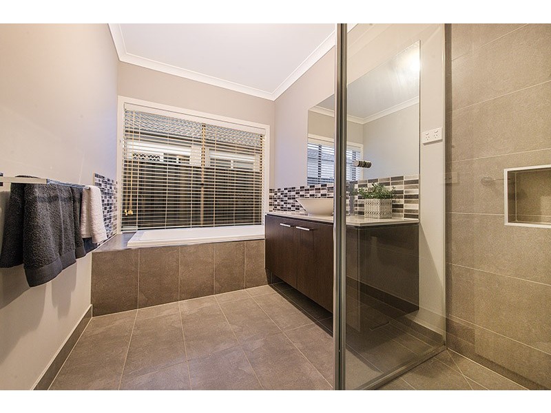 50 Pegasus Road, Cranbourne West VIC 3977