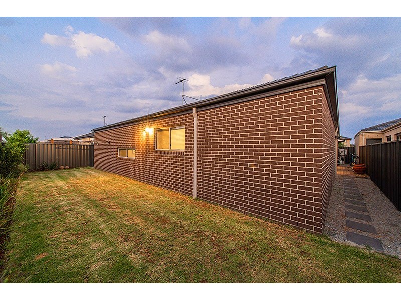 50 Pegasus Road, Cranbourne West VIC 3977