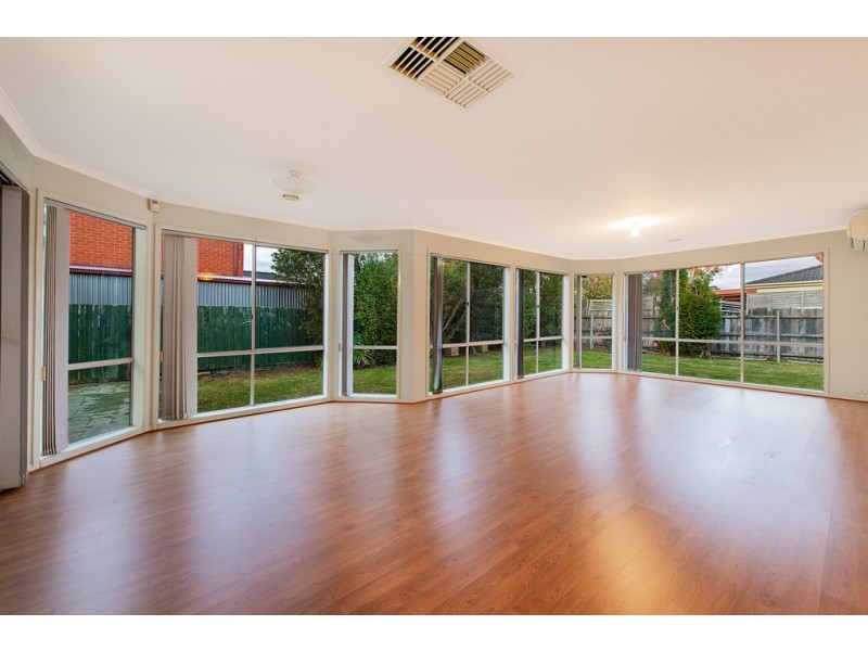 38 Banyalla Drive, Cranbourne West VIC 3977