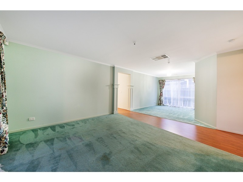 38 Banyalla Drive, Cranbourne West VIC 3977