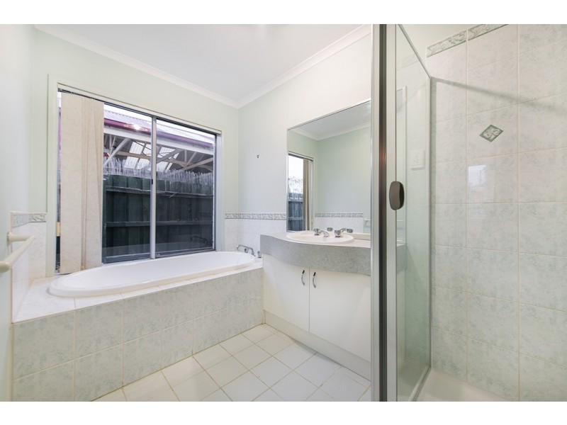 38 Banyalla Drive, Cranbourne West VIC 3977