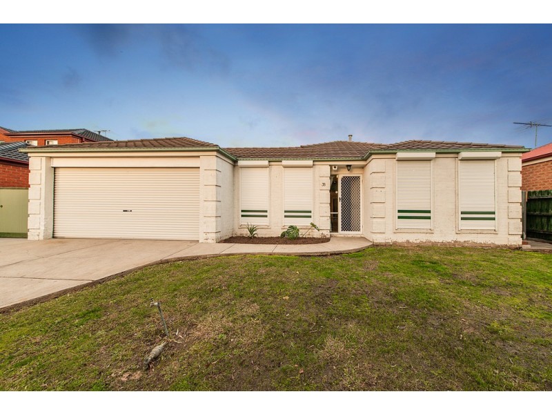 38 Banyalla Drive, Cranbourne West VIC 3977