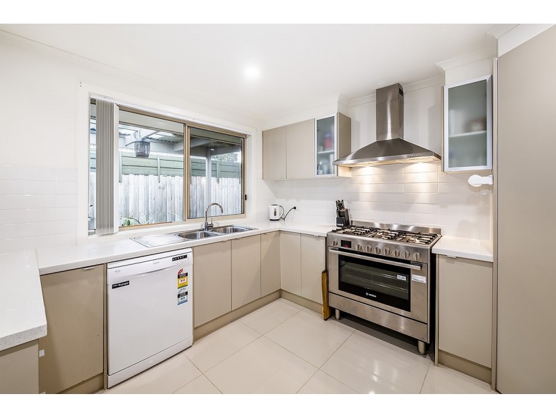 2/6 Virginia Street, Cranbourne VIC 3977