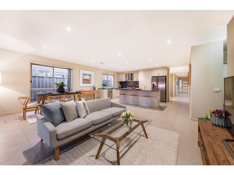 67 Bluemist Circuit, Lyndhurst VIC 3975