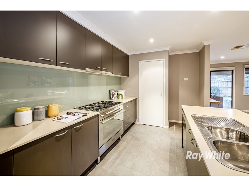 42 Freshwater Boulevard, Lyndhurst VIC 3975