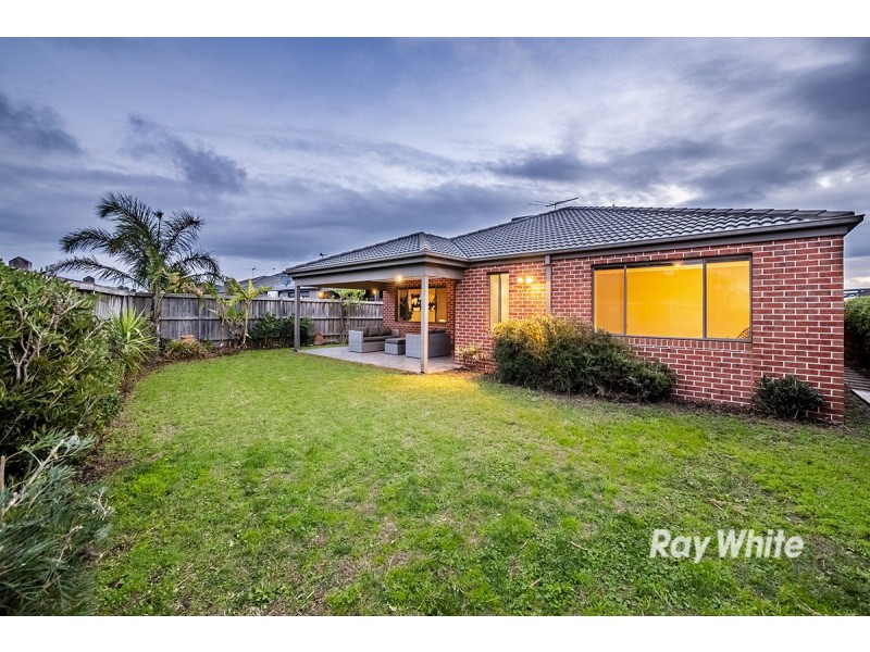42 Freshwater Boulevard, Lyndhurst VIC 3975