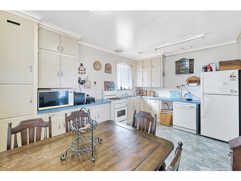 39 Sylvia Street, Dandenong North VIC 3175