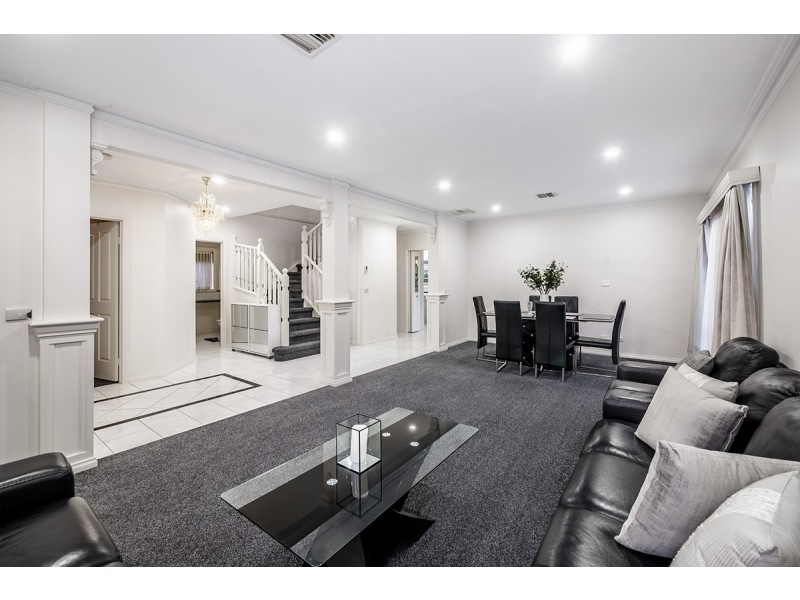 52 The Promenade, Narre Warren South VIC 3805