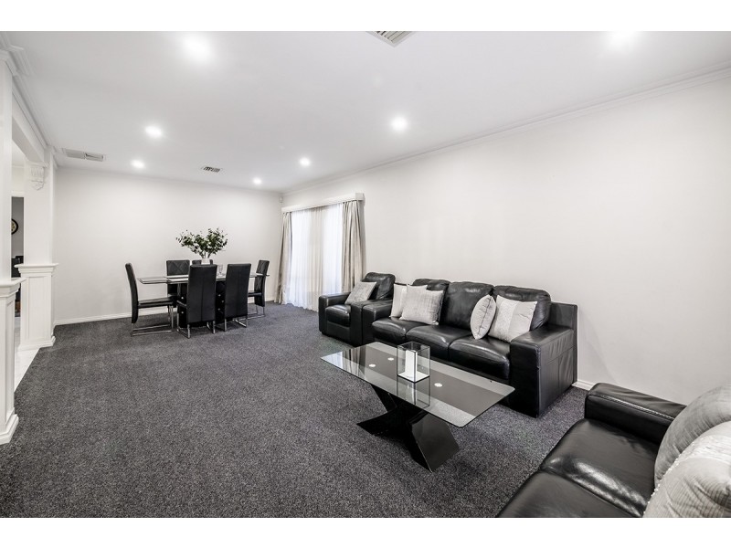 52 The Promenade, Narre Warren South VIC 3805